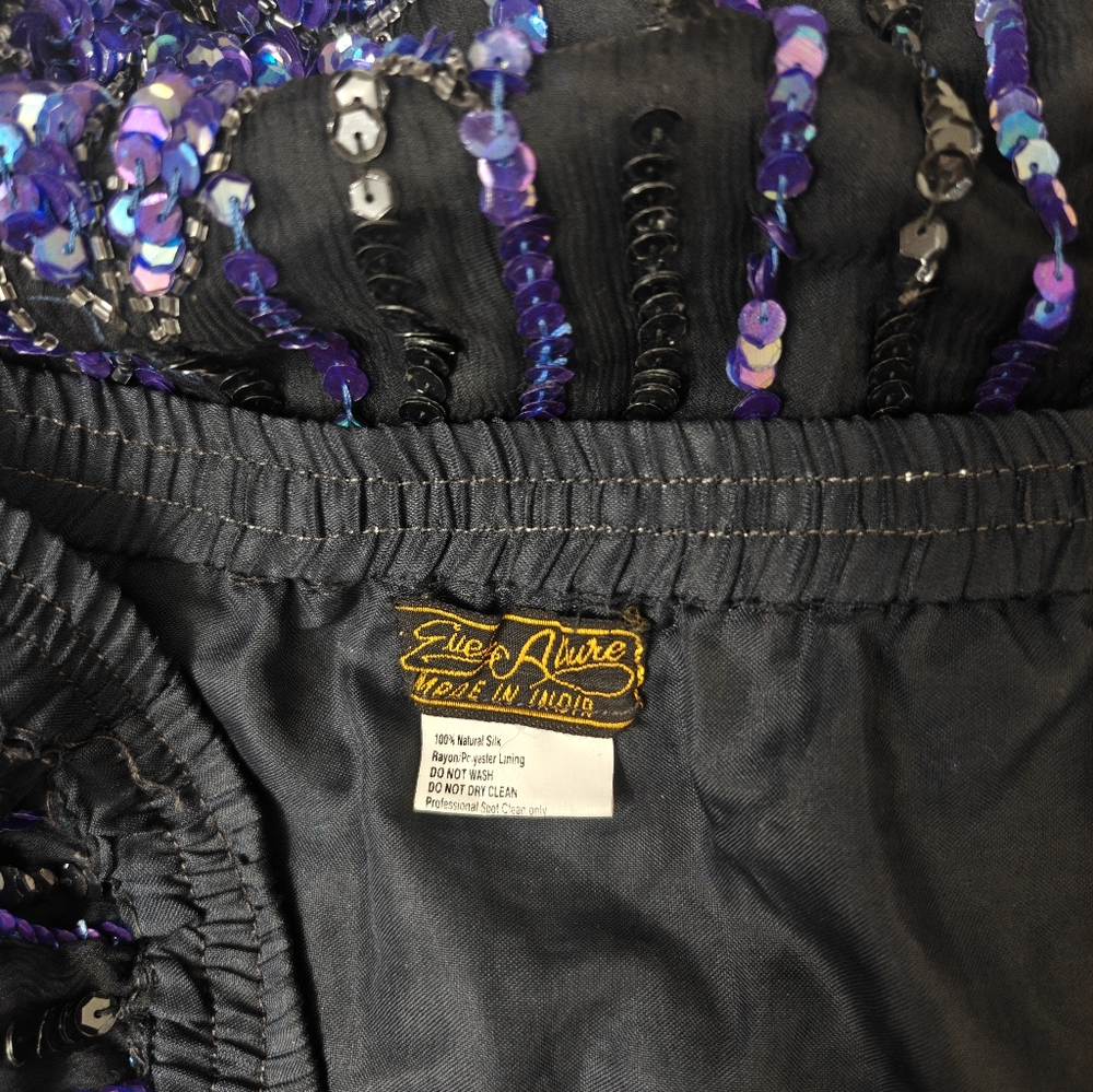 Elegant Black and Blue Striped Sequins Skirt - Picture 5 of 5